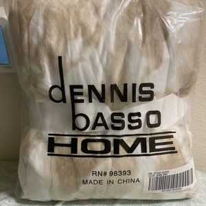 New Dennis Basso Home Camel Mink Oversized Throw 68x60” Sealed